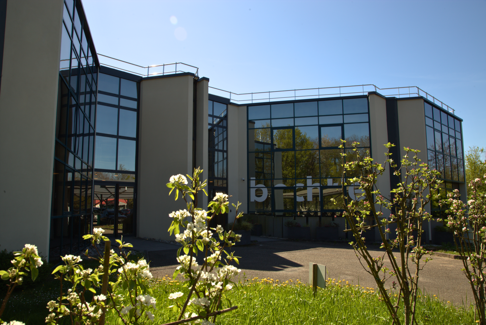 Recrutement: CDD Assistant Commercial H-F F/H chez BECHTLE à Illkirch-Graffenstaden
