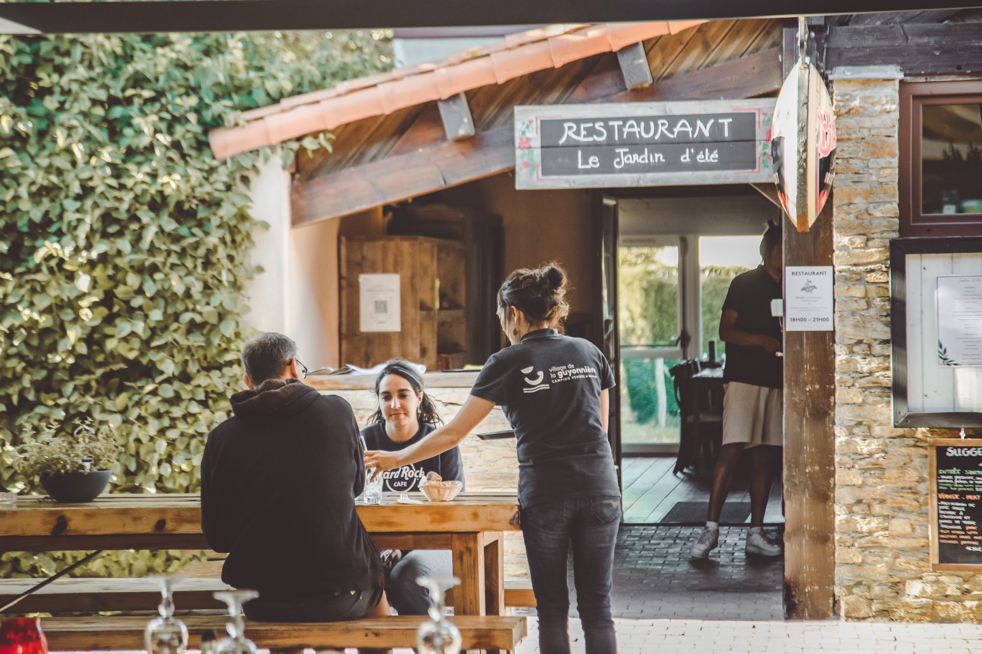 Recrutement: Responsable du pôle restauration F/H chez Camping Village de la Guyonnière à Saint-Julien-des-Landes