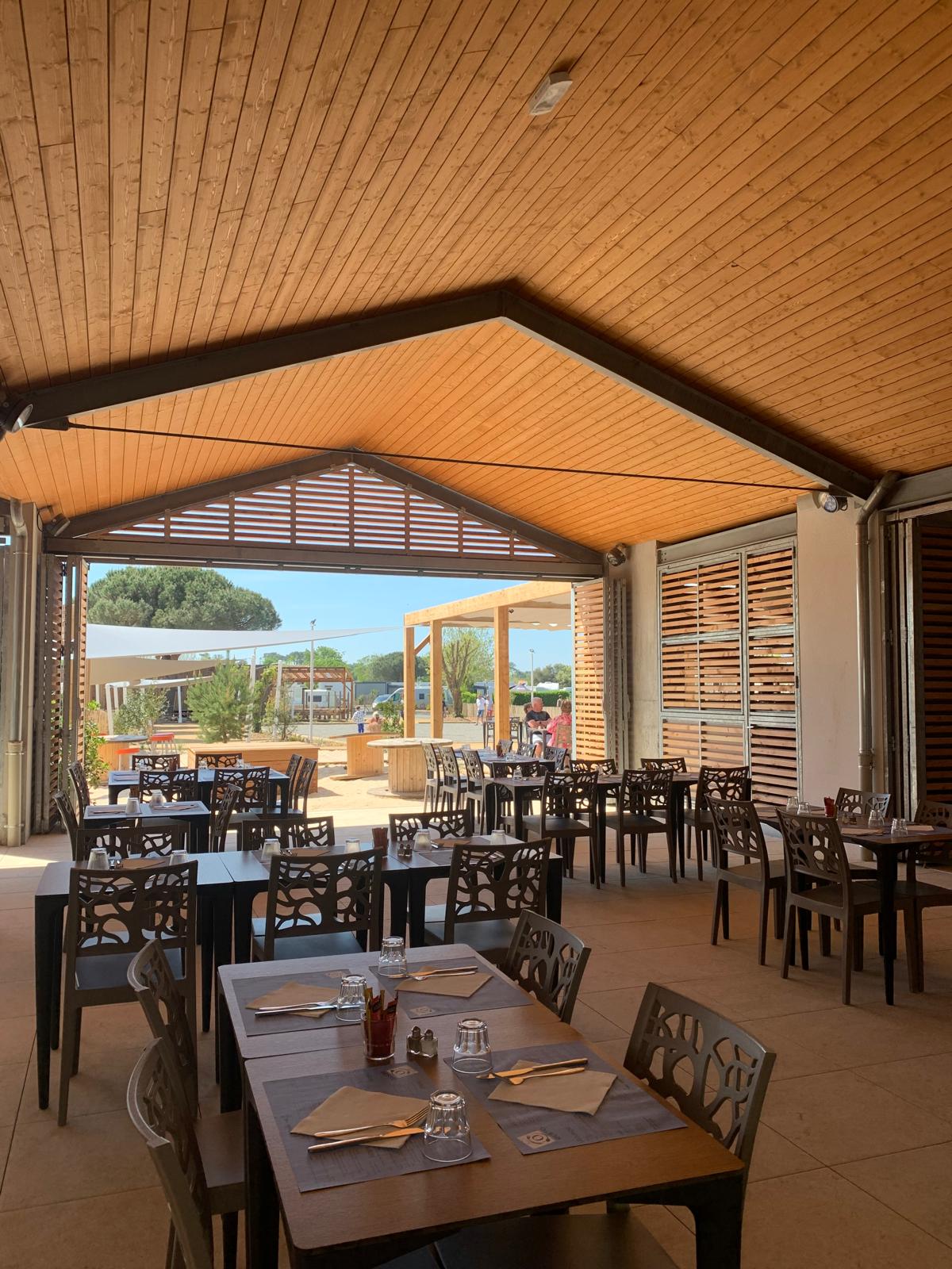 Recrutement: Serveur (euse) bar/restaurant F/H chez Chadotel à Jard-sur-Mer