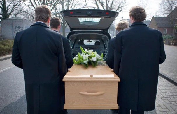 Recrutement: PORTEUR FUNERAIRES F/H chez Charente Intérim à Angoulême