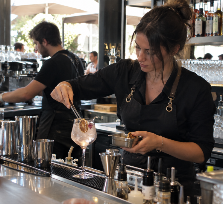 Recrutement: Assistant(e) Chef Barman / Barmaid Expérimenté(e) (H/F) chez Cognac Intérim à Cognac