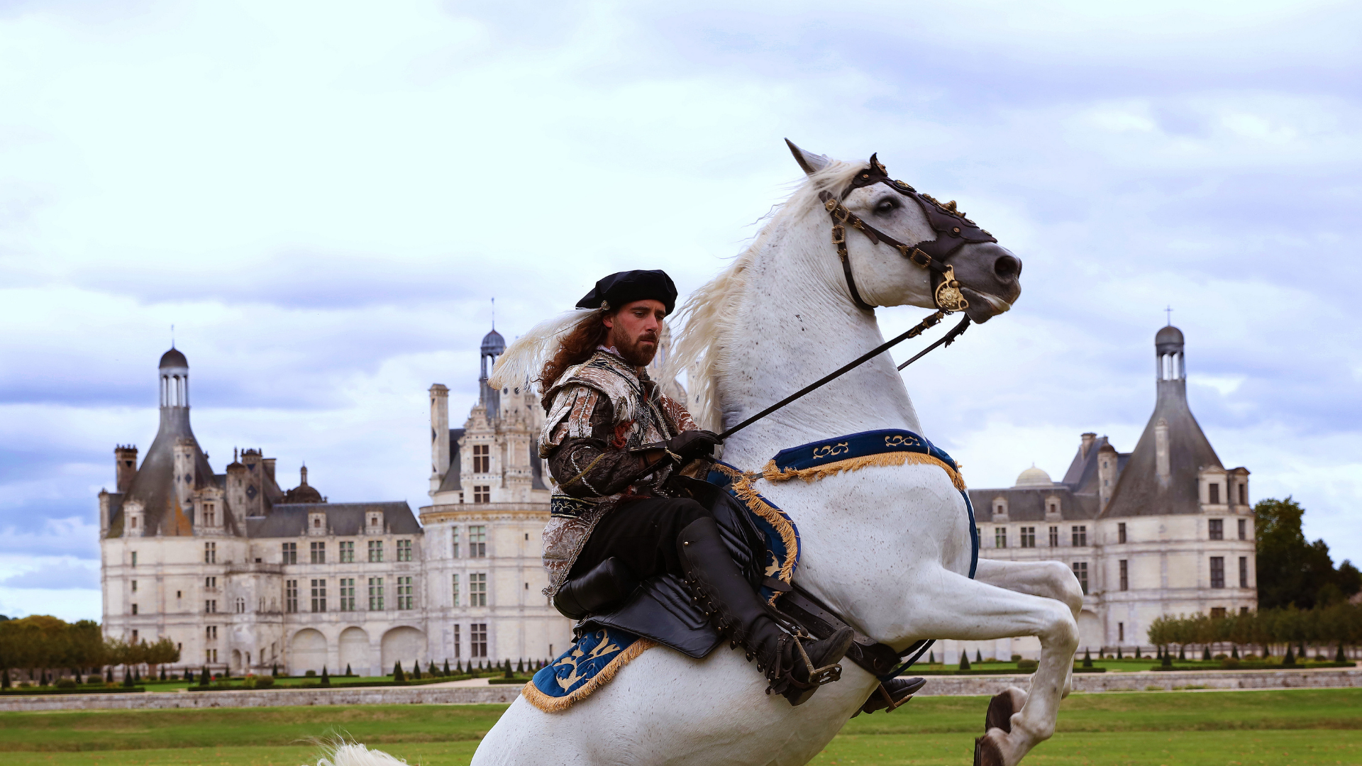 les-ecuries-du-chateau-de-chambord-c-olivier-marchant-domaine-national-de-chambord-2.png