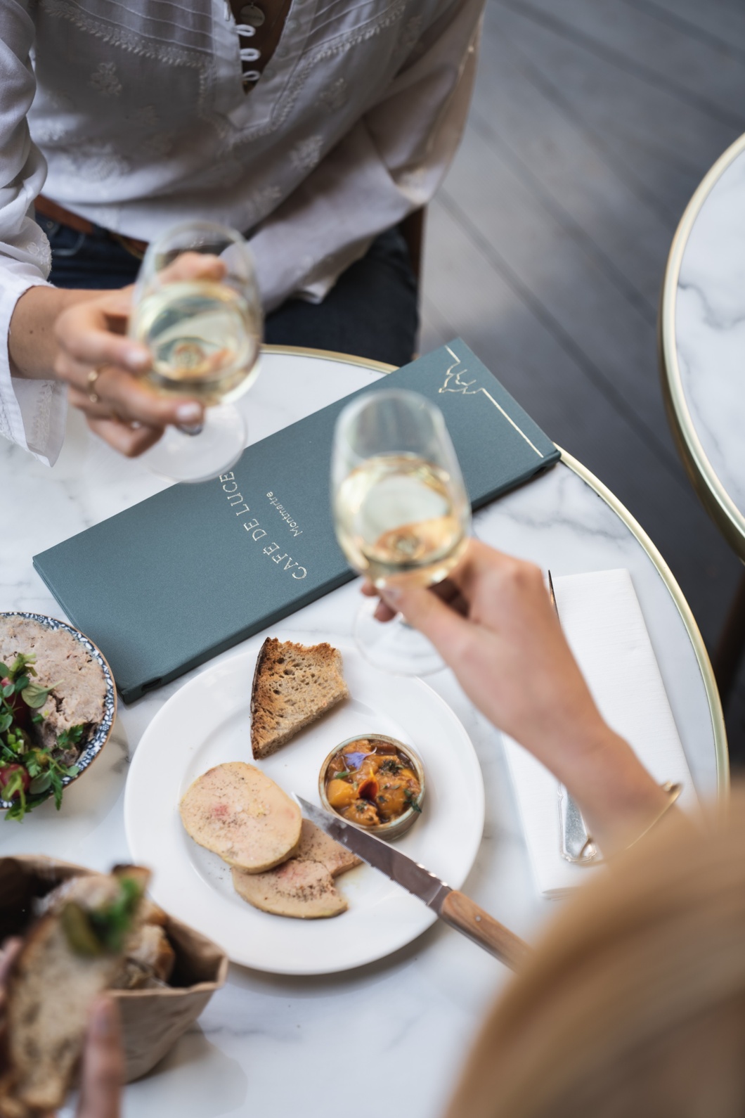 Recrutement: Manager Junior F/H chez Eleni Group à Paris