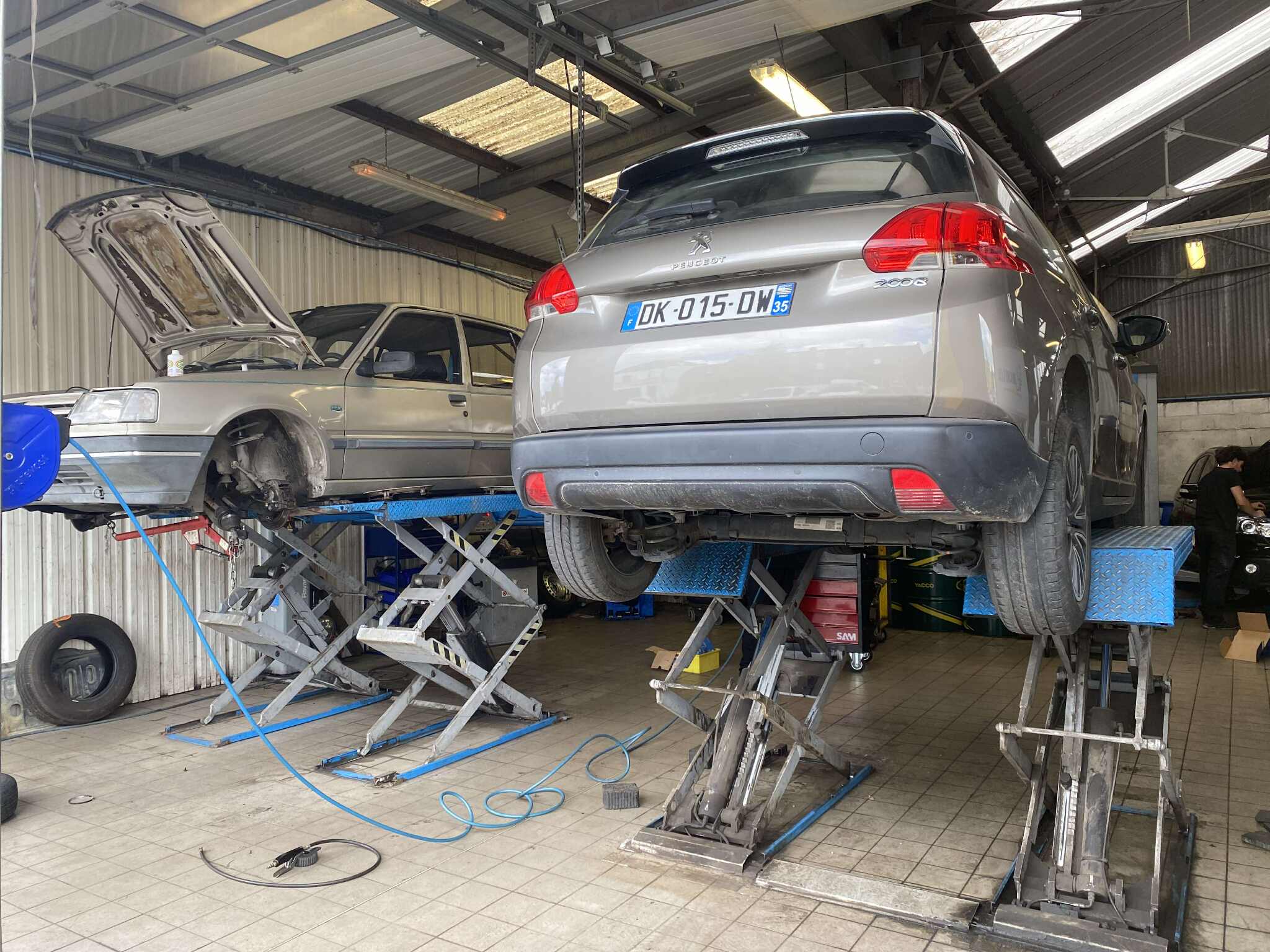 Recrutement: Technicien Mécanique Automobile F/H chez Emeraude RH à Saint-Jouan-des-Guérets