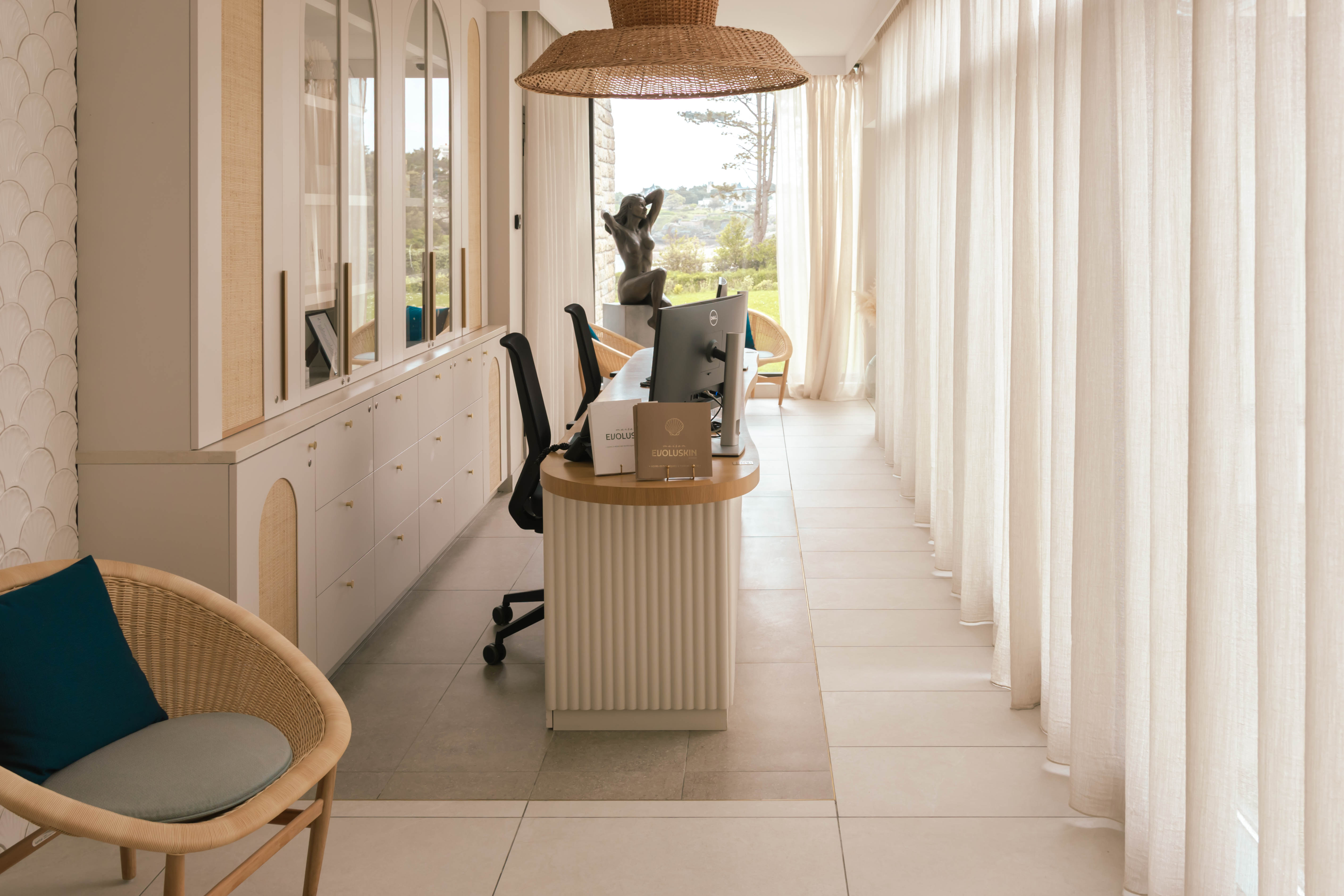 Recrutement: Hôte(sse) d'accueil et boutique F/H chez FORSTYLE HOTELS COLLECTION à Dinard