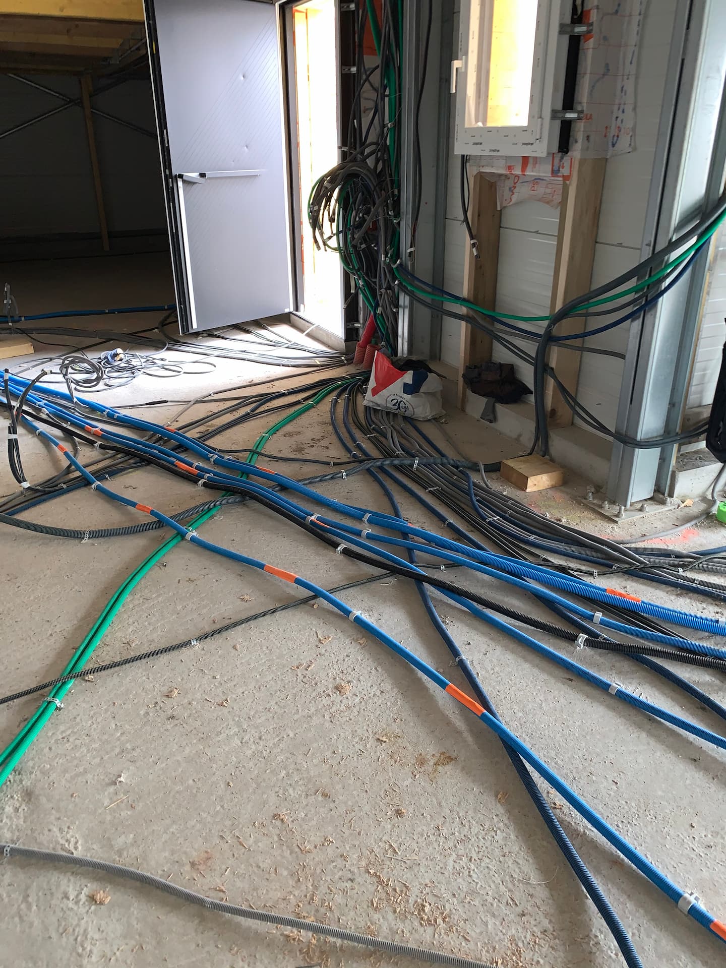 Recrutement: Electricien qualifié H/F chez Général Emploi à Villefranche-sur-Saône