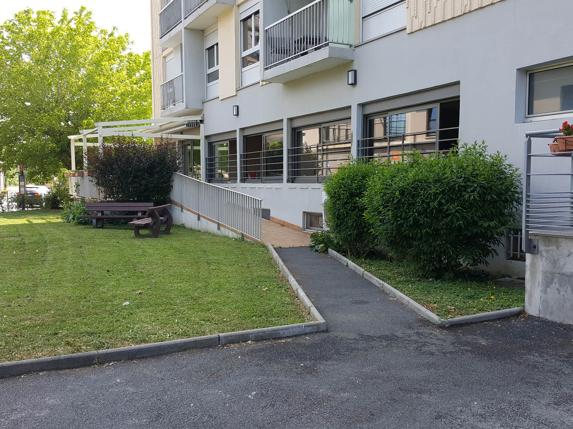 Recrutement: Agent de service hôtelier F/H chez GROUPE ACPPA à Jassans-Riottier