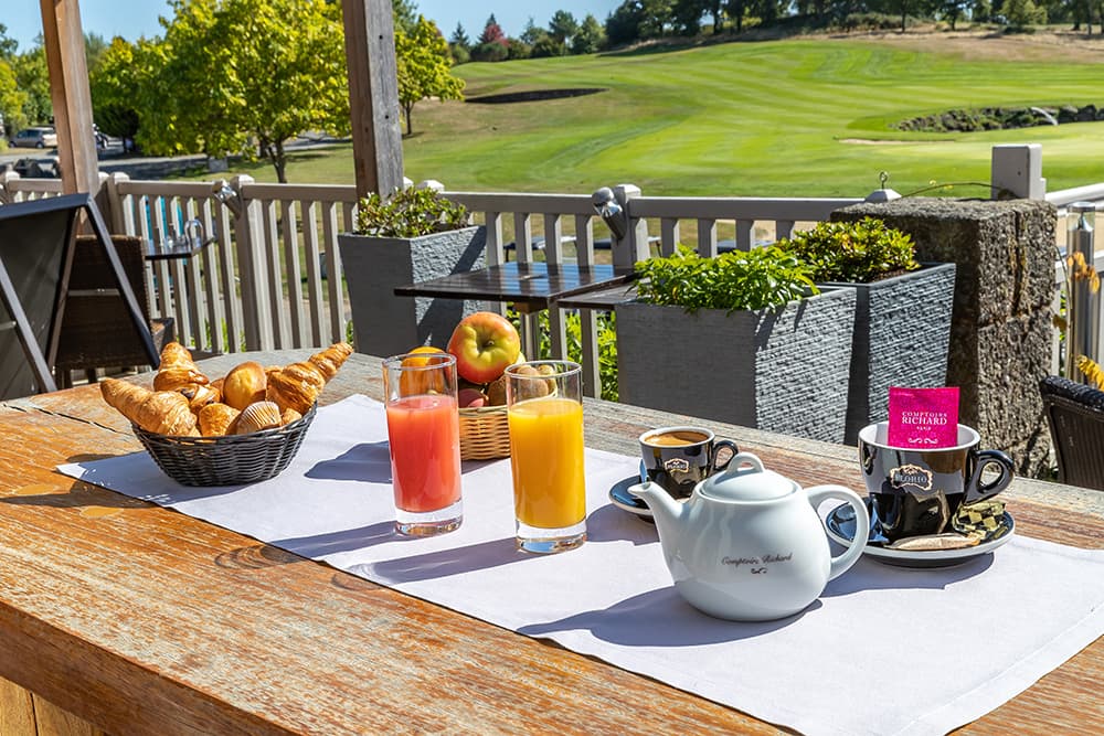 Recrutement: Commis·e de salle (Soir) F/H chez Saint-Malo Golf Resort à Le Tronchet