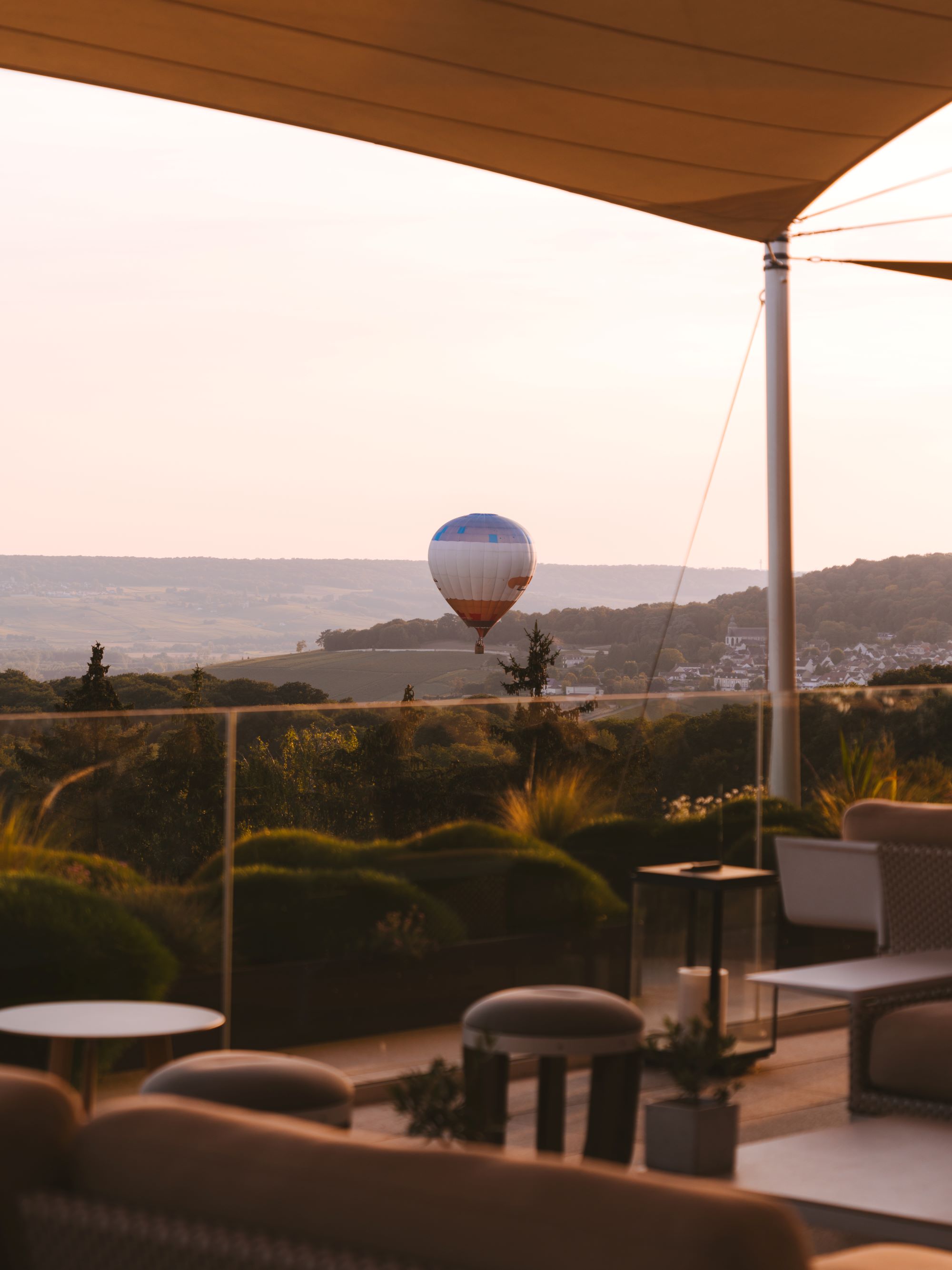 Recrutement: Econome/Caviste F/H chez Royal Champagne Hotel & Spa à Champillon