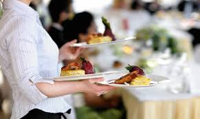 Recrutement: Serveur F/H chez Les Recruteurs Saintais à Saintes