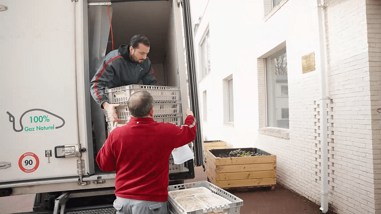 Recrutement: 🚚 Chauffeur-Livreur PL Frigo (H/F) – Restauration (20 à 30 clients/jour) F/H chez Les Recruteurs Saintais à Rochefort