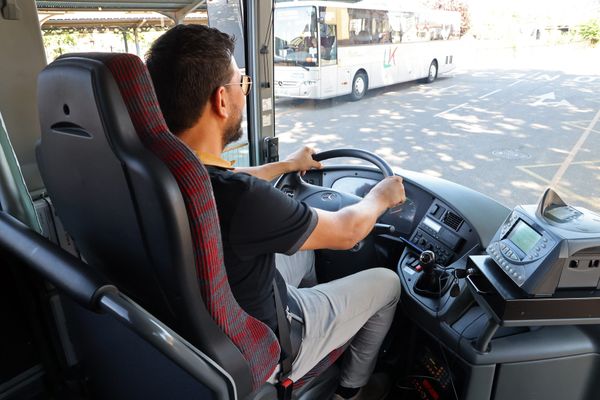 Recrutement: Conducteur de bus F/H chez LR Intérim – Périgny à Perigny