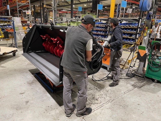 Recrutement: Leader îlot Montage chargeur F/H chez M-Extend France à Acigné