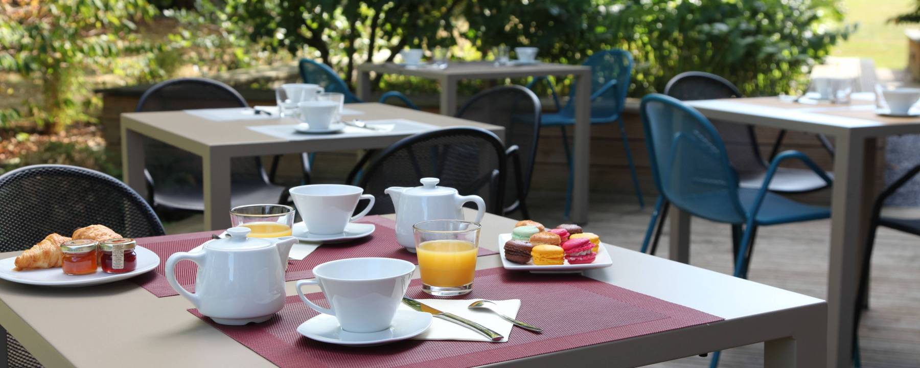 Recrutement: Employé(e) polyvalent (e) petit-déjeuner et étage F/H chez Oceania Hotels à La Mézière