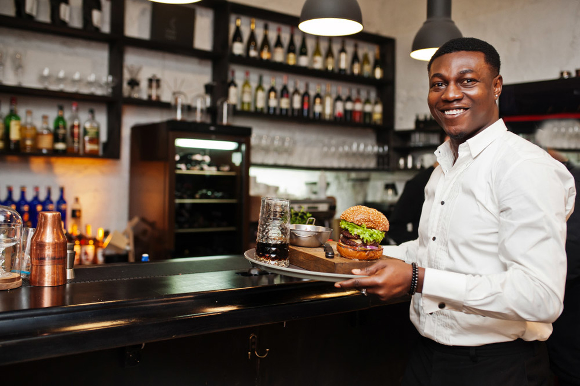 Serveur (H/F) Travail temporaire 3 mois à SaintDenis PLACIDOM Réunion