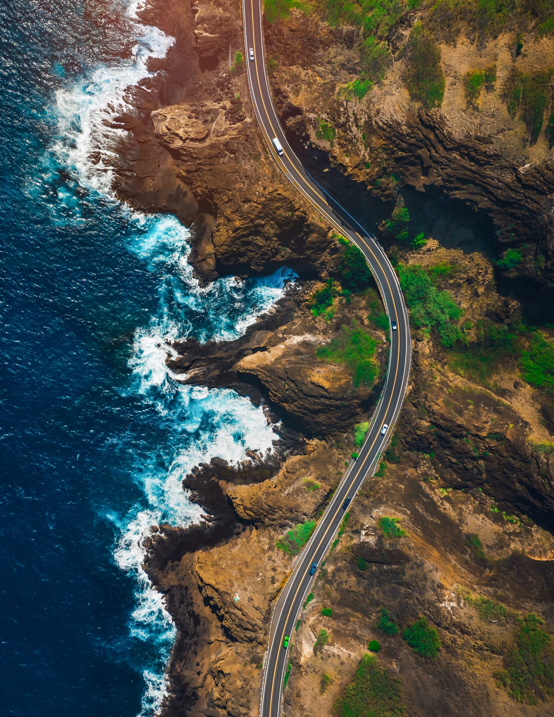 aerial-photography-of-island-3427774-min.jpg