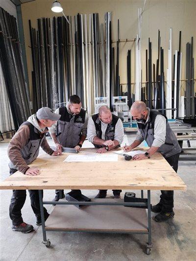 Recrutement: Responsable Production & Ordonnancement Menuiserie Aluminium F/H chez Vectoriel RH à Vertou