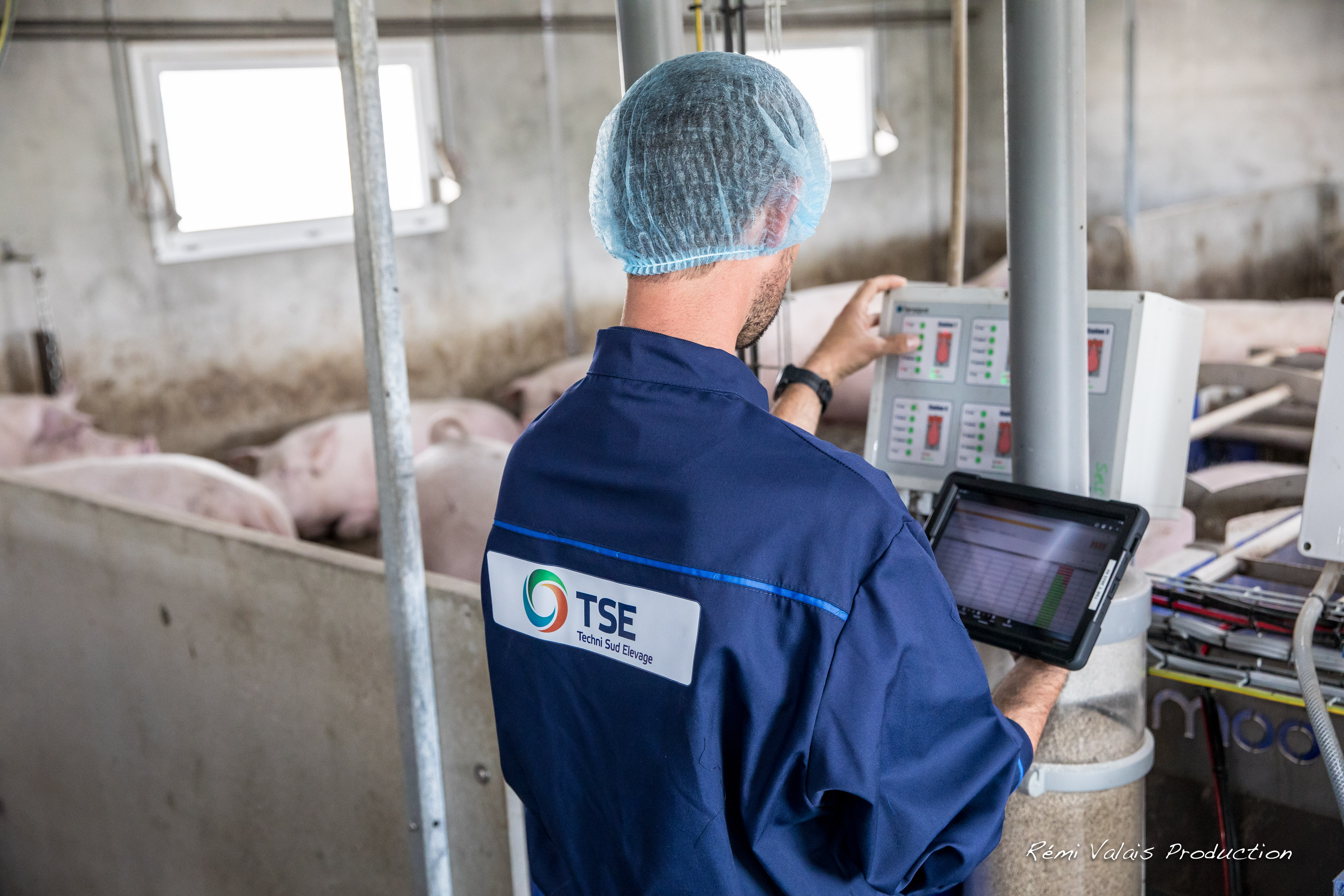 Recrutement: Technicien SAV Activité Hors-Sol F/H chez Vénétis Adhérents 2 à Bohal