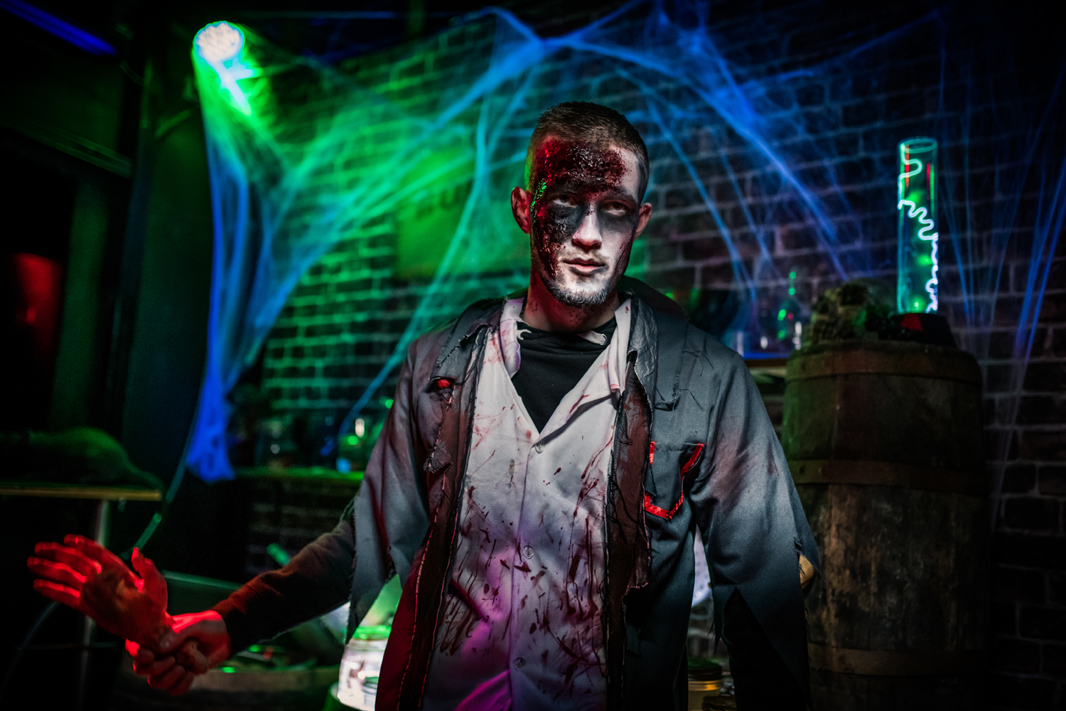 Recrutement: Maquilleur(se) en effets spéciaux et maquillage traditionnel F/H chez Walibi à Les Avenières Veyrins-Thuellin