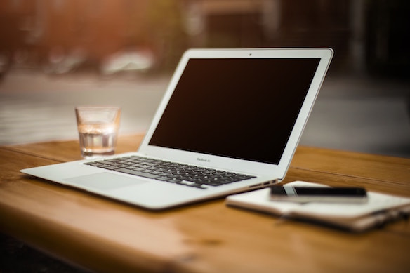 macbook-air-all-faded-and-stuffjpg