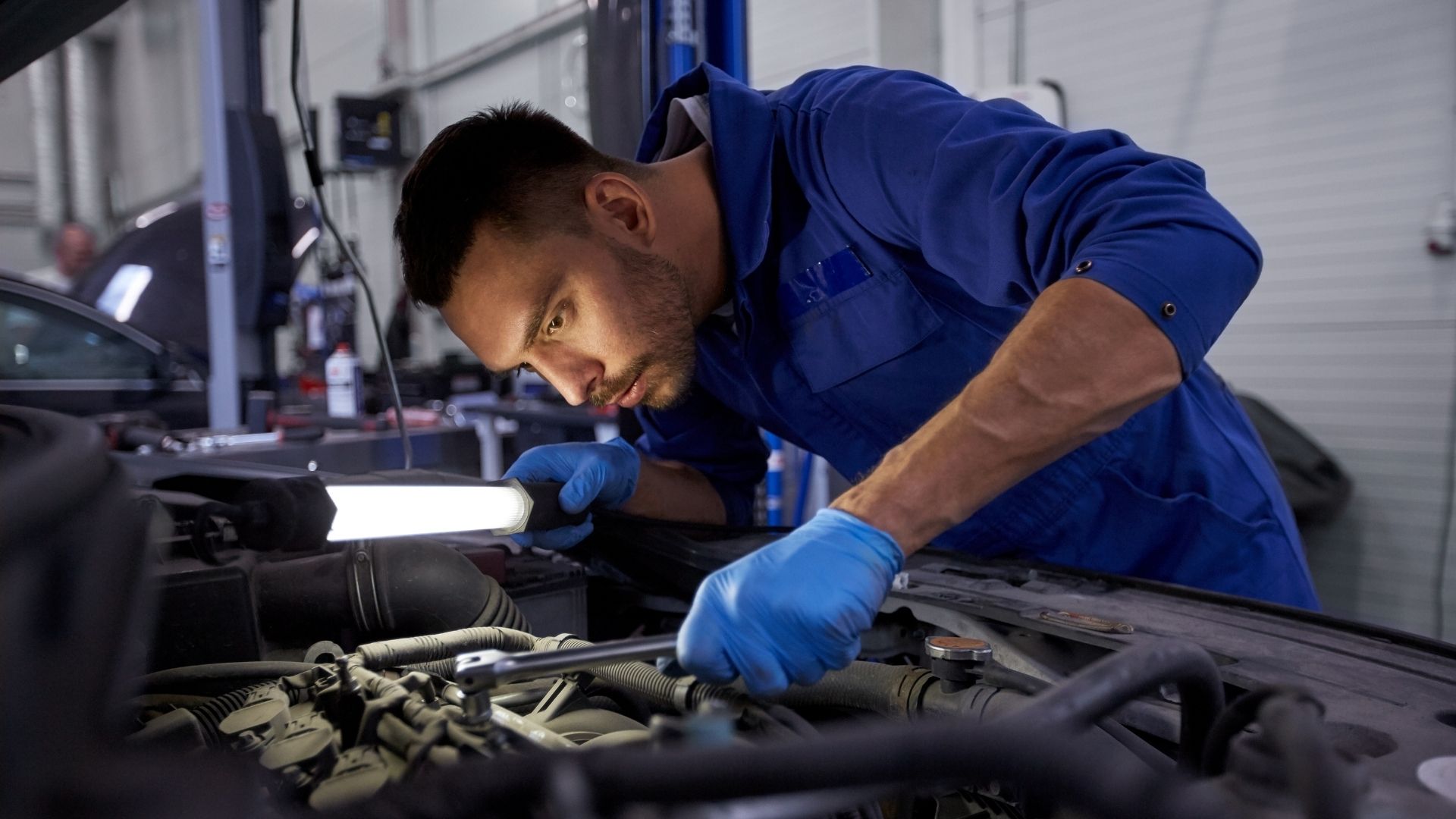 Recrutement: Monteur Dépanneur pneumatiques industriels (H/F) chez WINJOB à Saint-Jean-de-la-Ruelle