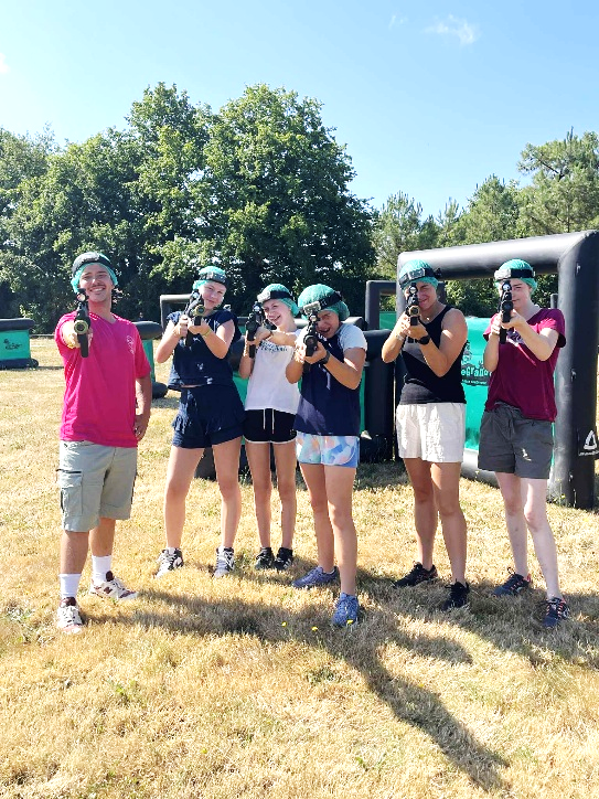 Recrutement: Animateur club ado 12/17ans 2.5 mois en camping (H/F) chez Yelloh Village à La Chapelle-Hermier