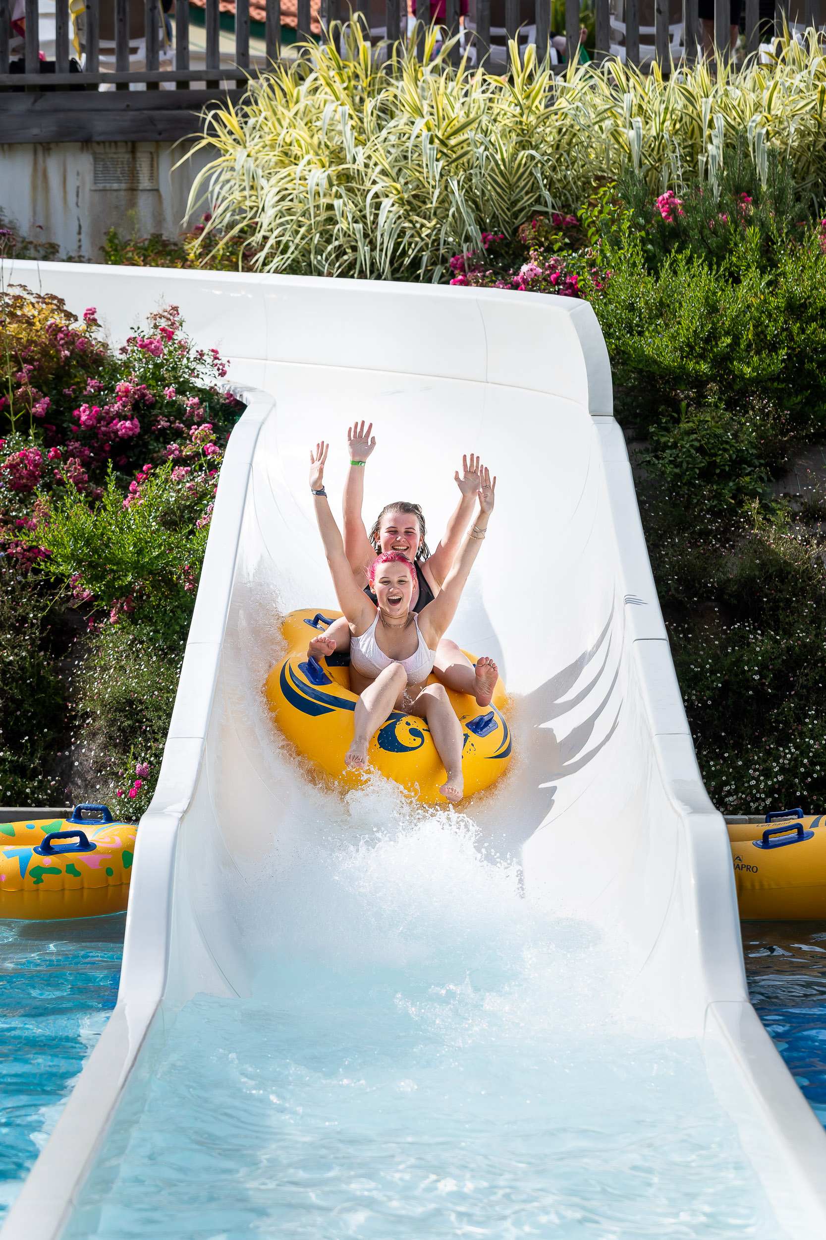 pin-parasol-piscine-espace-aquatique.jpg