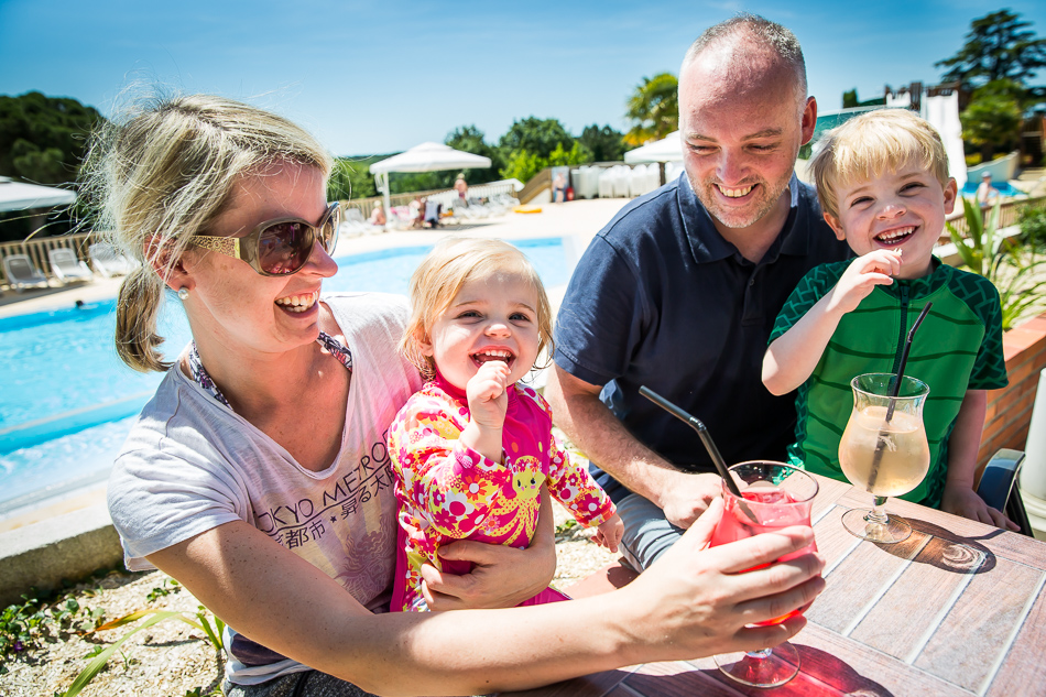 Famille boissons vacances camping