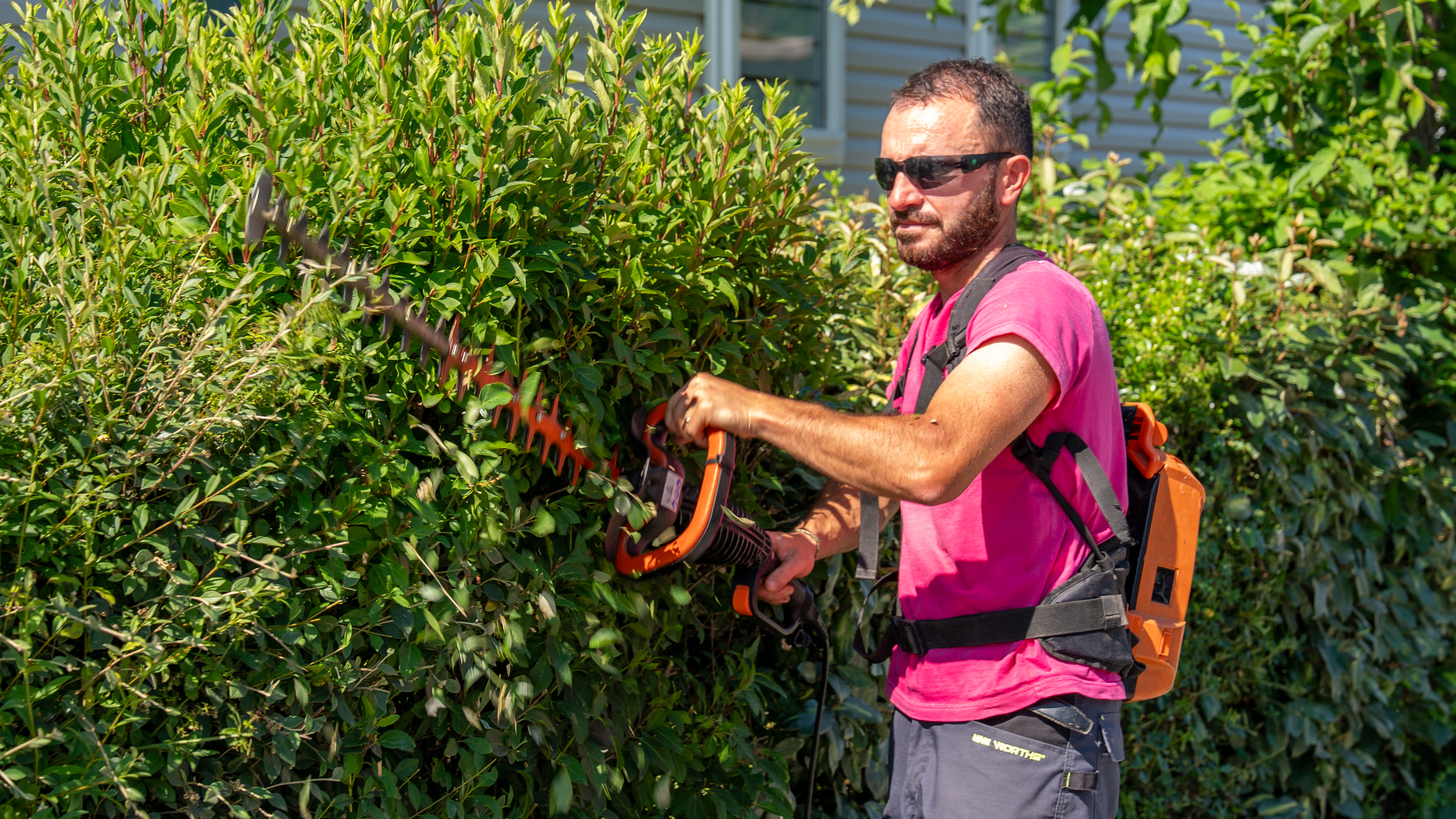 Recrutement: Agent d'entretien des espaces verts et polyvalent en camping (H/F) chez Yelloh Village à La Chapelle-Hermier